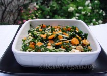 Salata de kale cu morcovi baby si gulii 